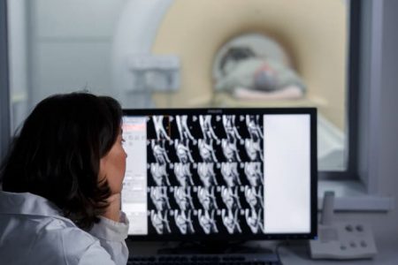Conheça os visores plumbíferos nacionais e importados da Braga Blindagem